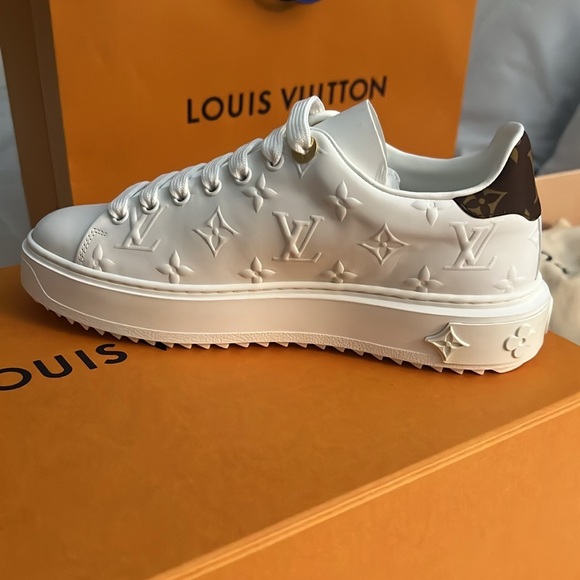 Louis Vuitton Time Out Sneakers size 37.5 (7.5) - Picture 6 of 8